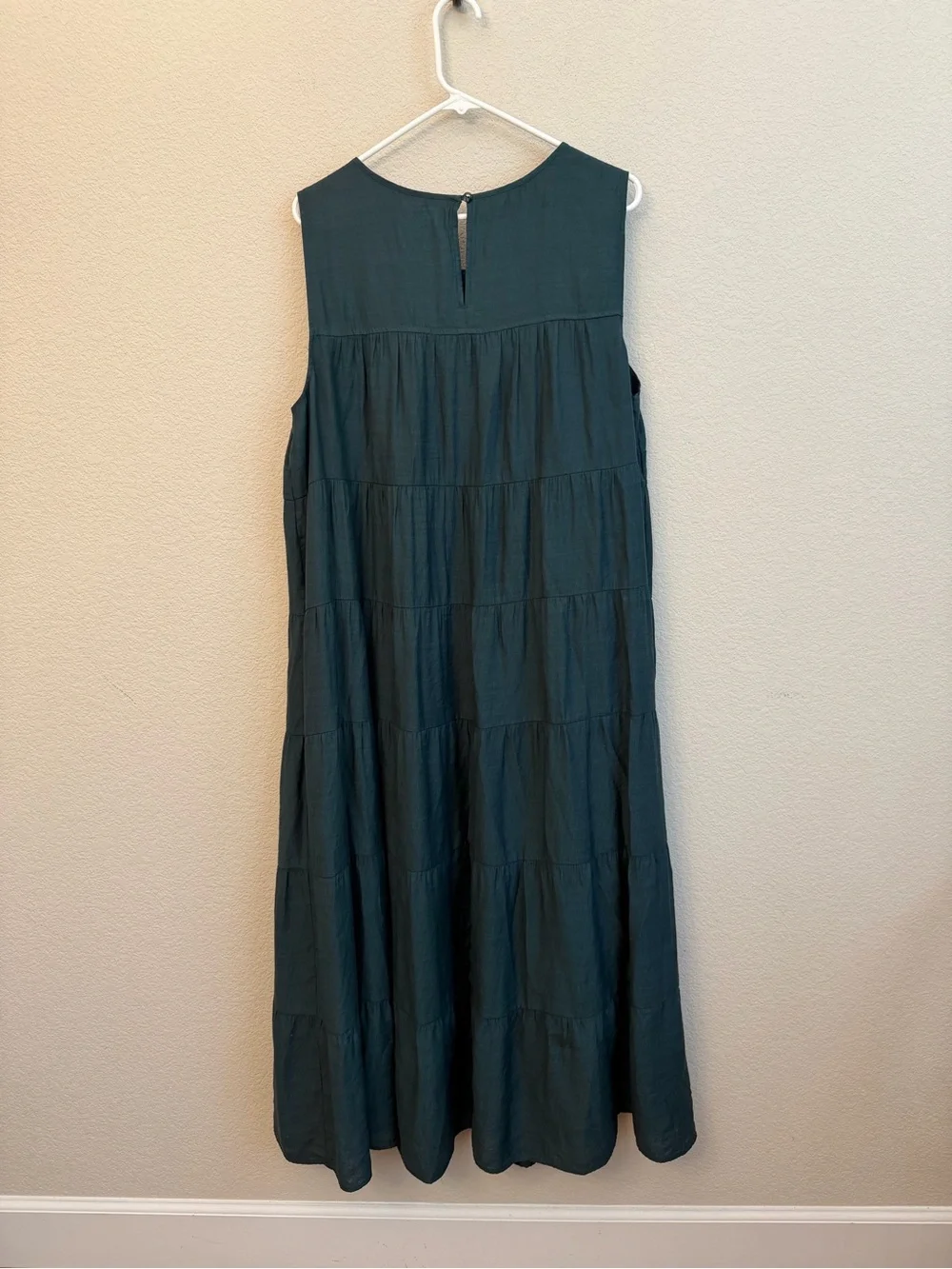 J. Jill Sleeveless Tiered Maxi Dress Escarole Sz 2XL lined, key hole button